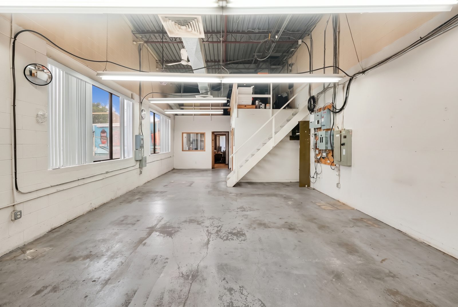 Emptied commercial unit