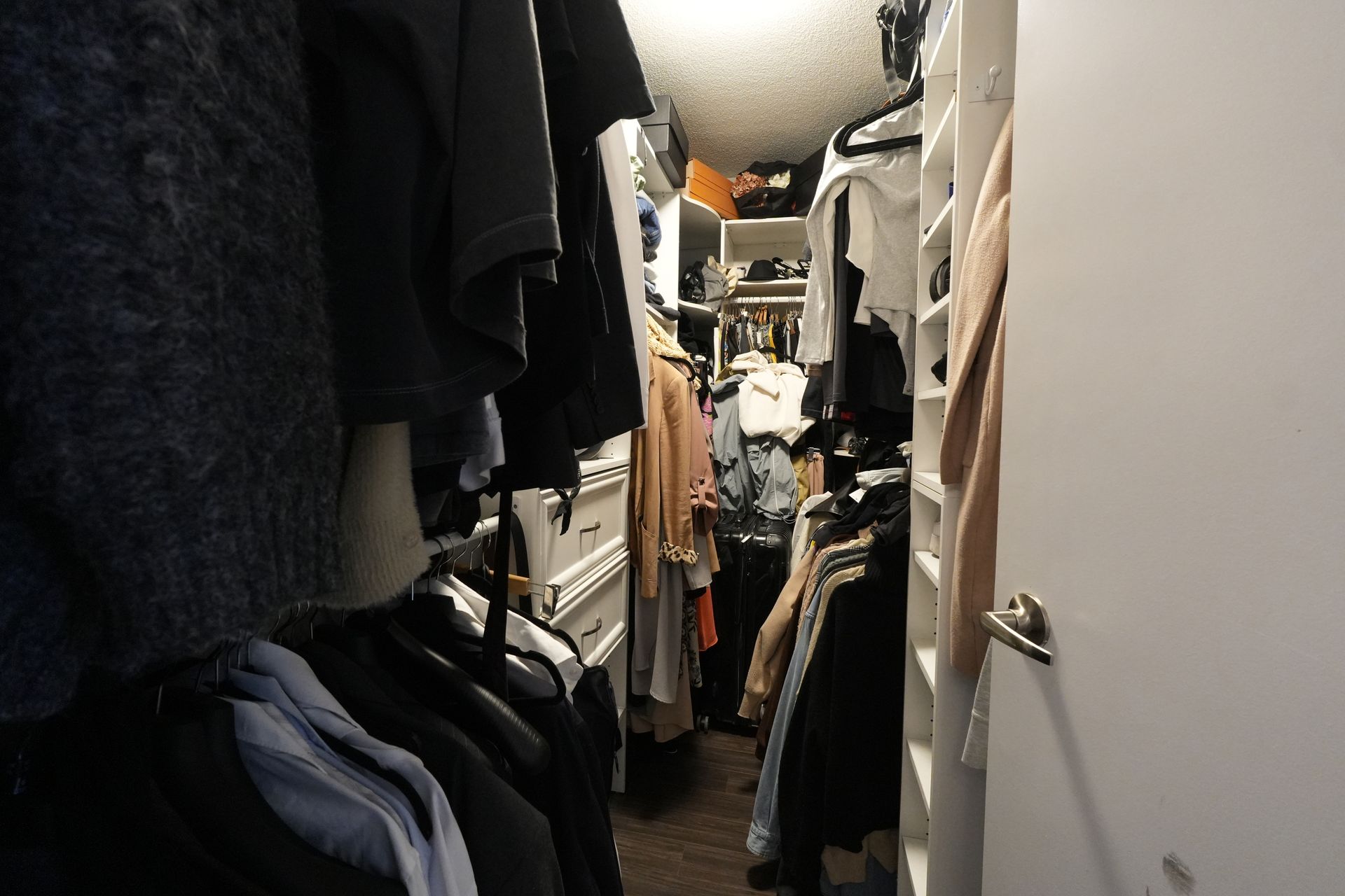 Cluttered space before AI decluttering